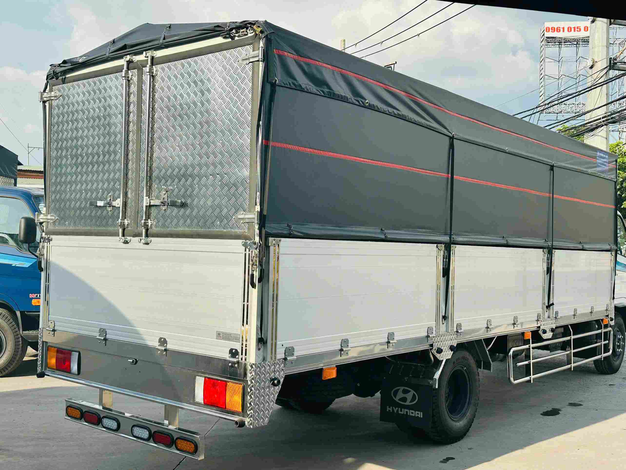 New Mighty W11XL E5 MUI BẠT (11).jpg