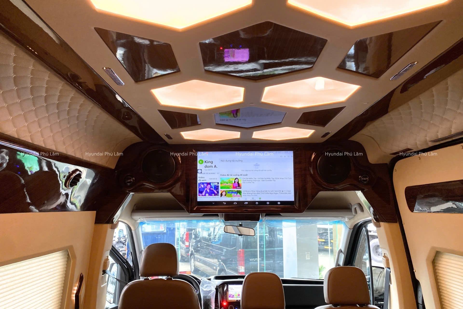 Solati Limousine Autokingdom E5 (11).jpg