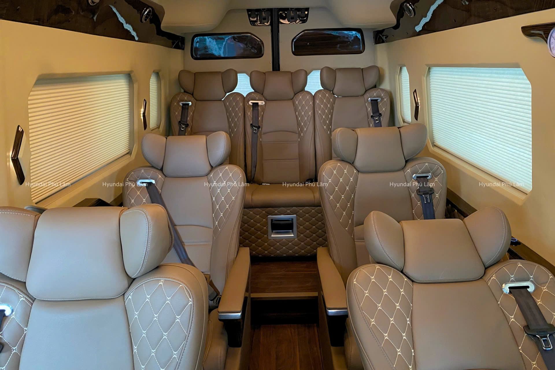 Solati Limousine Autokingdom E5 (16).jpg